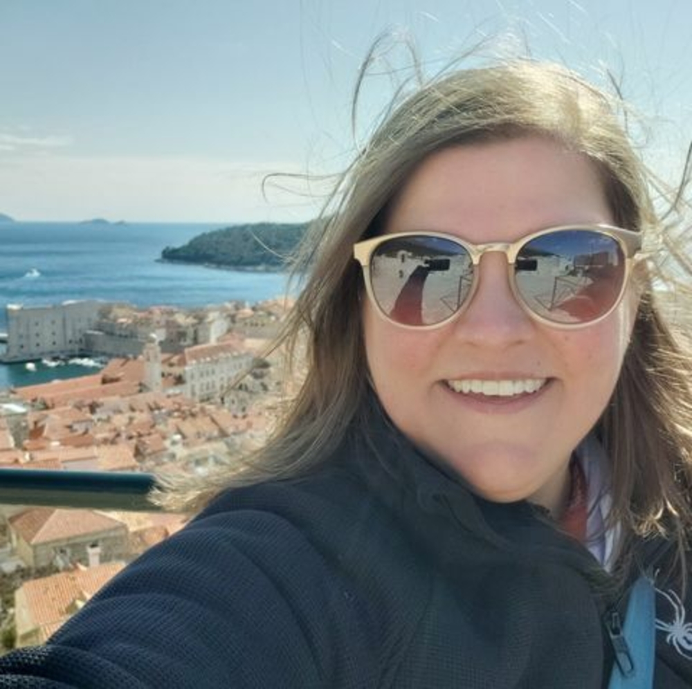 Meet your Posher, Courtney